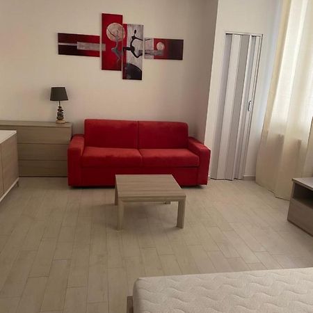 Senza Pensieri Via 4 Novembre/Via Diaz Appartement Crema Buitenkant foto