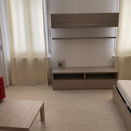 Senza Pensieri Via 4 Novembre/Via Diaz Appartement Crema Buitenkant foto